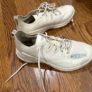 Keen women’s Cream Athletic Shoes
